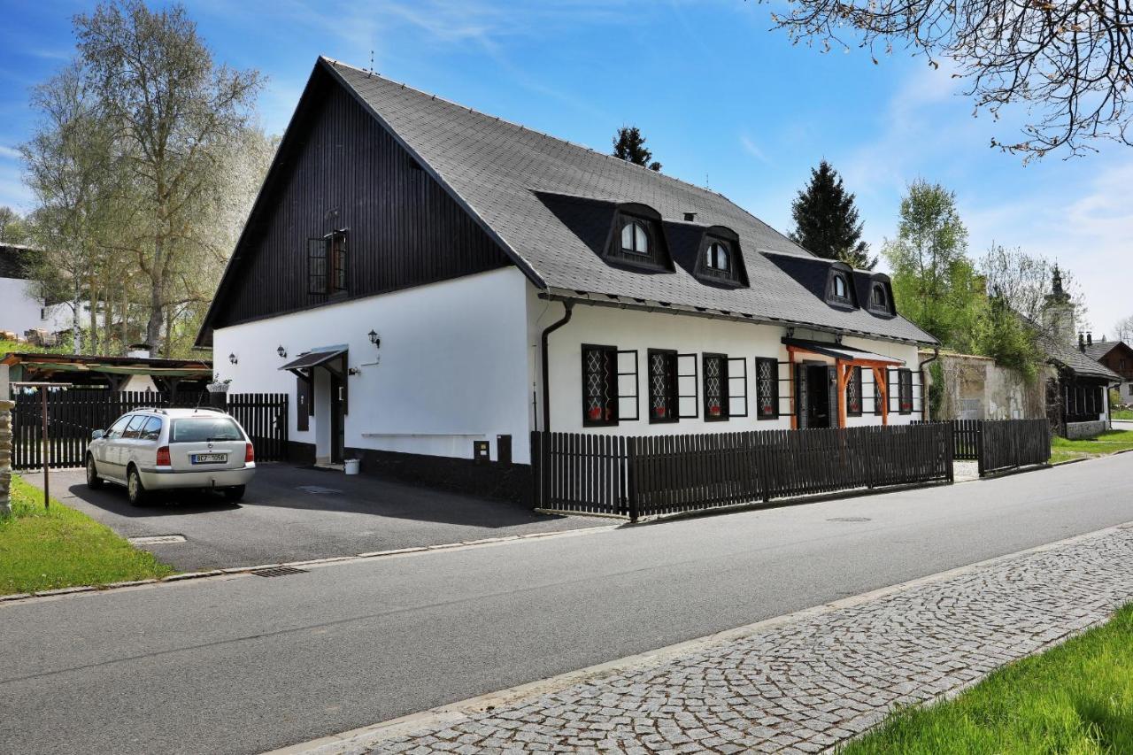 Na Starem Meste Wallern Exterior foto
